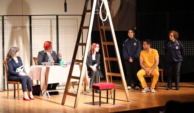 Nazilli’de anlamlı etkinlik : Geliri şehit ailelerine bağışlandı