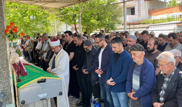 Nazilli’de asırlık çınar sonsuzluğa uğurlandı