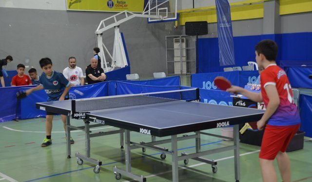 Okul Sporları Masa Tenisi Bölge yarışmaları Didim’de başladı