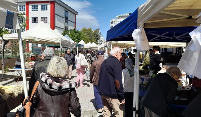 Vatandaşın alım gücü pazar tezgahına takıldı