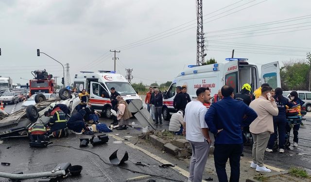 Aydın'da takla atan otomobil ters döndü: 2’si çocuk 5 yaralı