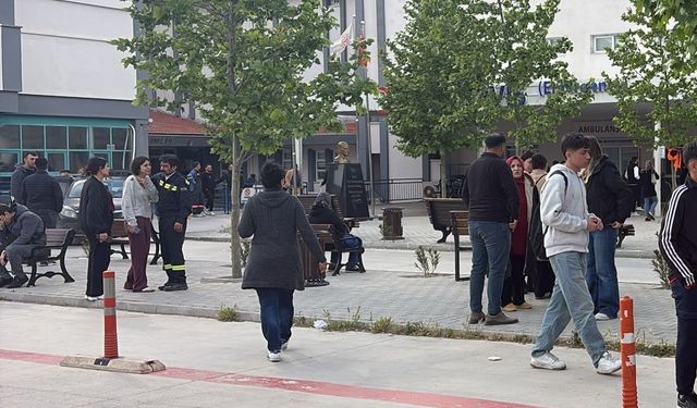 Makineden fırlayan metal parça can aldı