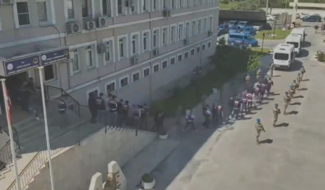 Jandarmadan Aydın'ın 8 ilçesinde eş zamanlı uyuşturucu operasyonu