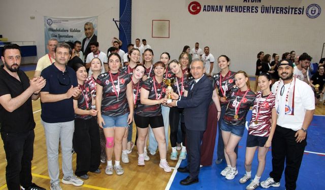 ADÜFEST'te şampiyonlar kupalarına kavuştu