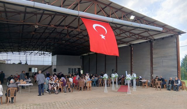 "Arda Güler", Karacasu'daki düğüne çiçek gönderdi