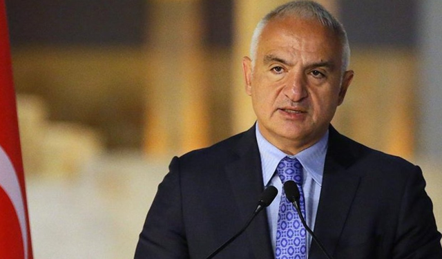 Bakan Ersoy ilk kez yanıtladı: Kurban Bayramı tatili 9 gün mü olacak?