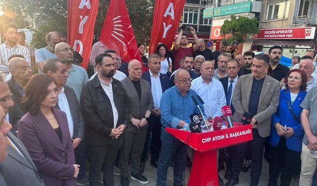 CHP Aydın'dan 'mutlak butlan' protestosu: "Özgür Özel'in yanındayız"
