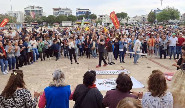 Didim'de 1 Mayıs meydanda kutlandı