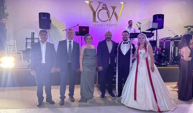 Didim’de eğitim camiasının güçlü ismi oğlunu evlendirdi