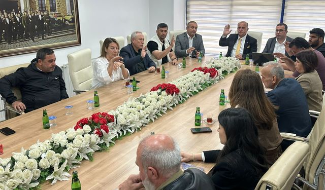 Başkan Kaya önerdi, CHP’liler istifa etti