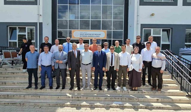 Kız mesleklilerin projeleri görücüye çıktı