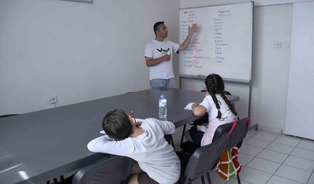 Kuşadalı’lar Adalı Kart ile kazanıyor