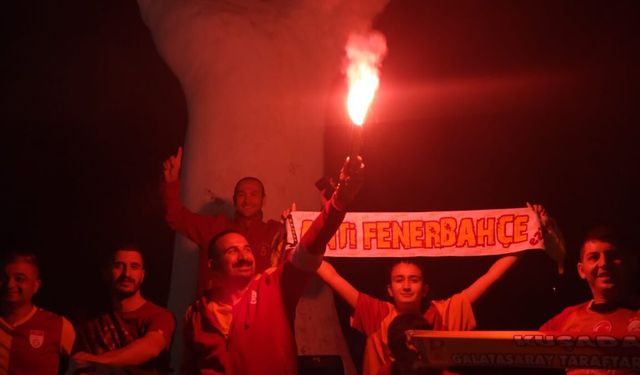Kuşadası'nda 'Şampiyonluk' coşkusu sokaklara taştı