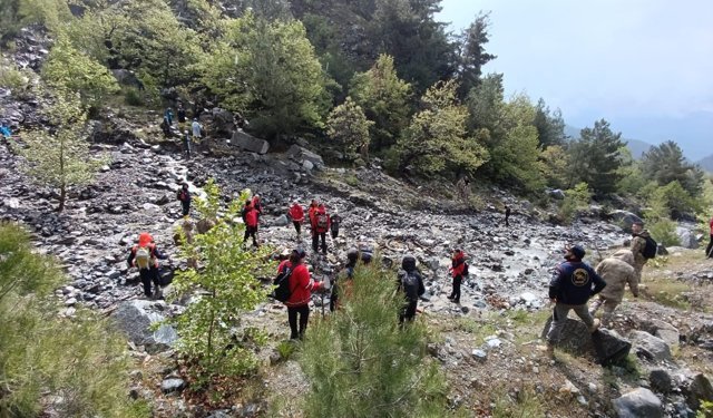 Nazilli  Belediyesi NAFAD ekipleri  kayıp  vatandaş için seferber oldu