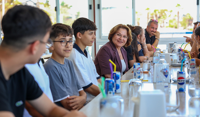 Didim Belediyesi'nden öğrencilerle sınav öncesi moral buluşması