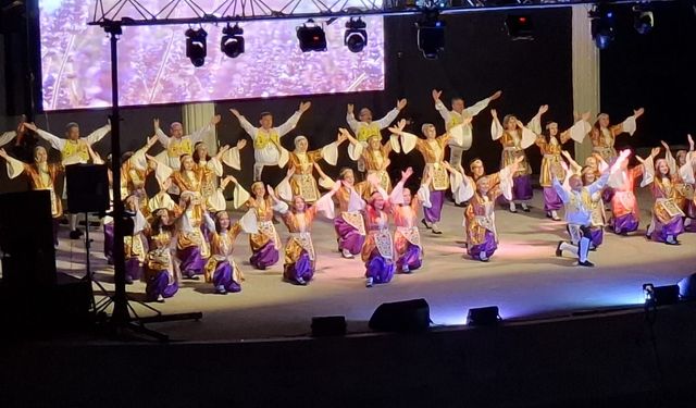 Aydınlı öğretmenler Kuşadası turnesinde tarih yazdı