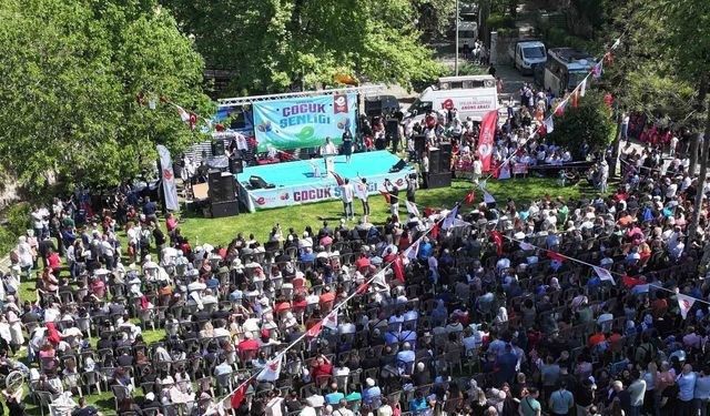 Başkan Yetişkin’den çocuklara armağan