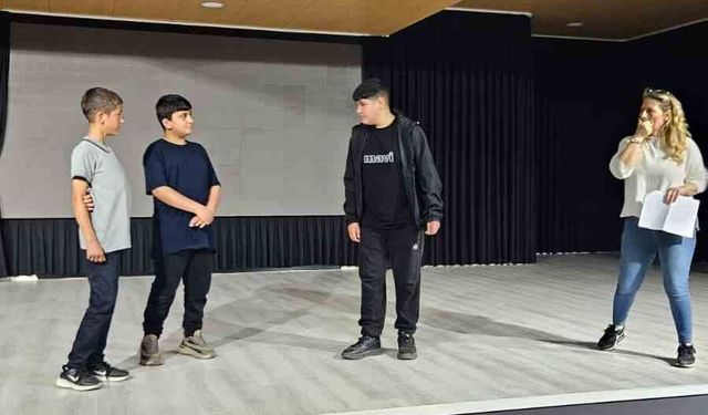 Başkan Zencirci’nin desteğiyle hayalleri sahneye taşındı