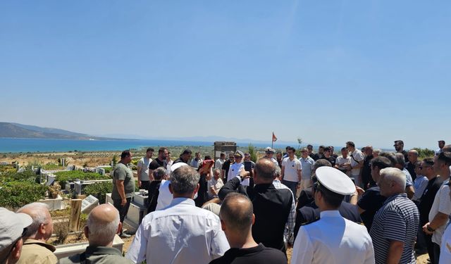 Denizde can veren Astsubay, Didim’de askeri törenle son yolculuğuna uğurlandı