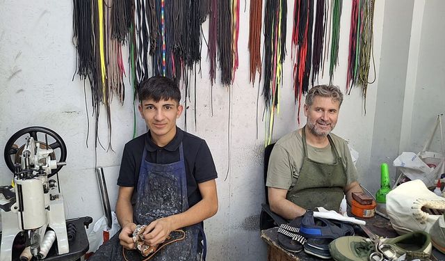 Didim’de unutulmaya yüz tutan mesleğin son umudu, ilçenin tek çırağı oldu