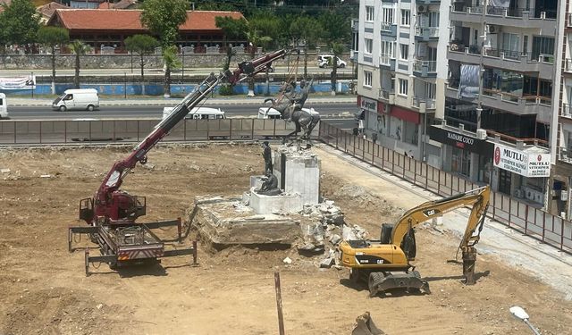 İncirliova'nın simgesi, meydandan kaldırıldı