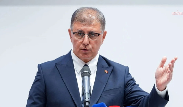 İzmir Büyükşehir Belediye Başkanı Cemil Tugay CHP’den istifa etti