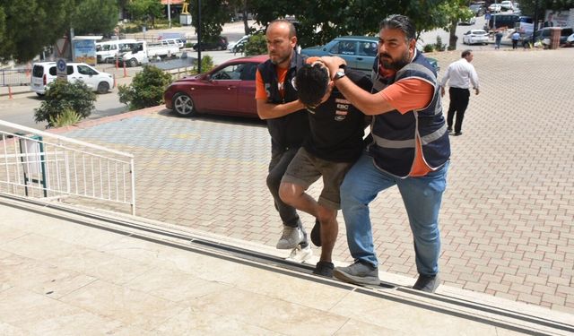 Karacasu'da sosyal medyadan polise hakaret eden eden şahıs gözaltına alındı