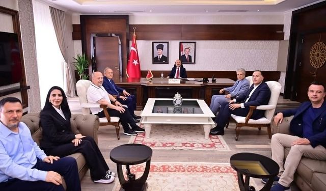 Kuşadası Kaymakamı Keklik'ten Vali Varol'a anlamlı ziyaret
