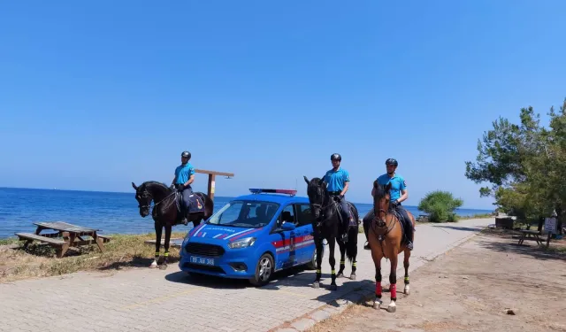 Milli Park’ta atlı jandarma nöbeti