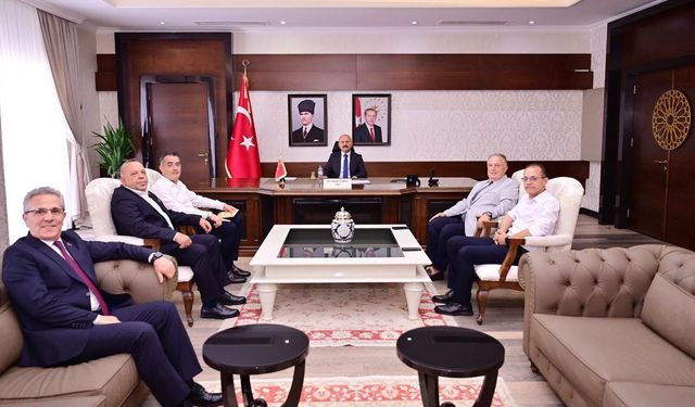 Vali Varol, CHP’li belediye başkanlarını ağırladı