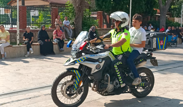 LGS’ye saniyeler kala polis yetiştirdi