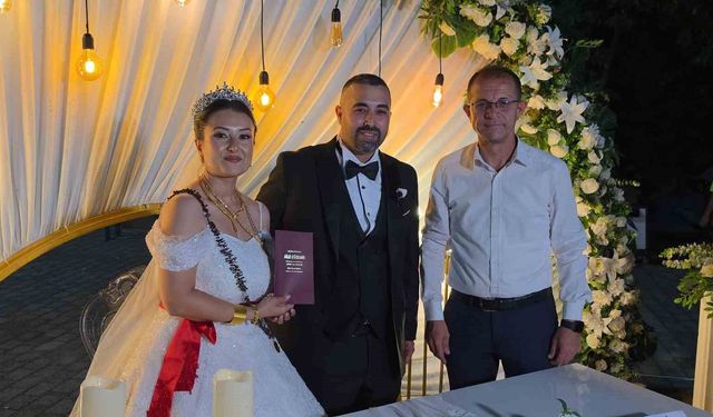Başkan Doğanca, genç çiftlerin nikahını kıydı
