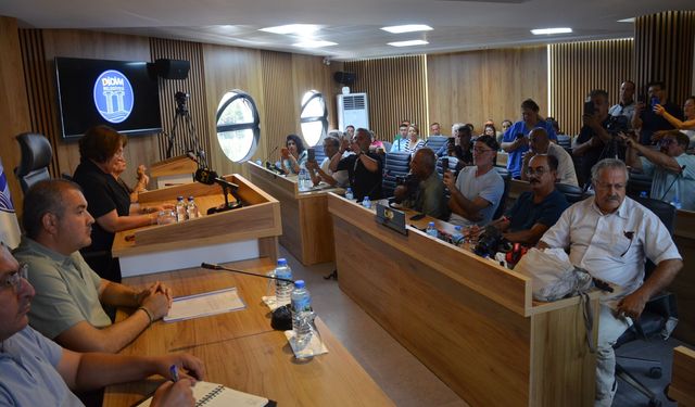 Başkan Gençay Gazetecilerin sorularını yanıtladı