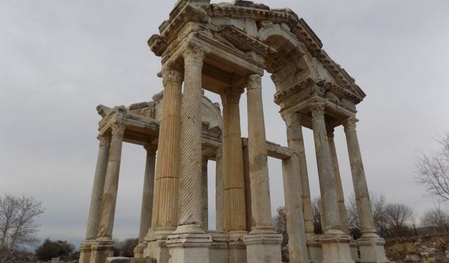 Başkomser Nevzat, Karacasu'da!