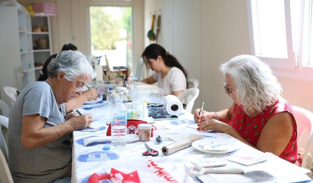 Didim Belediyesi Çini Sanatını geleceğe taşıyor
