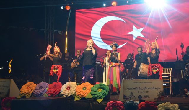 Didim “Lavanta ve Aromaterapi” festivali konserle başladı