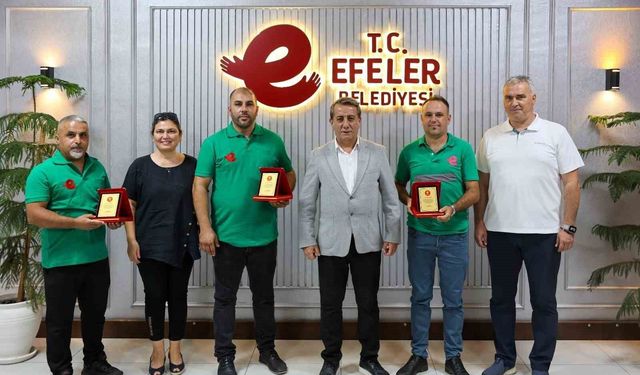 Efeler’de hayat kurtaran belediye personeline anlamlı ödül