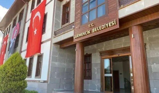 Germencik Belediyesi’nden eğitime 1 milyon liralık destek: 1000 öğrenciye kırtasiye yardımı