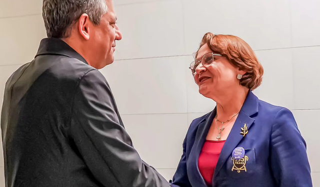 CHP'li Başkan Gençay'dan Özel'e destek