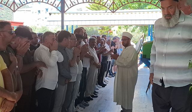 Kuşadası basınının 'Kudret abisi' ebediyete uğurlandı