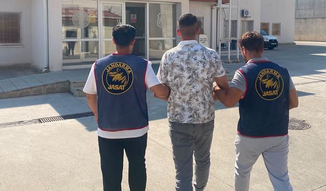 Kuşadası’nda 20 yıl hapis cezası ile aranan şahıs yakalandı