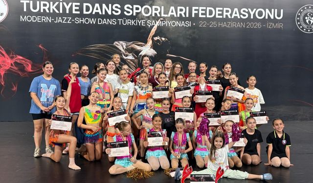 Kuşadası’nın 'Altın Kızları'ndan Türkiye şampiyonluğu geldi