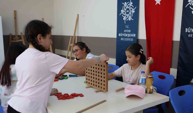 Minikler akıl oyunlarıyla hem eğleniyor hem öğreniyorlar