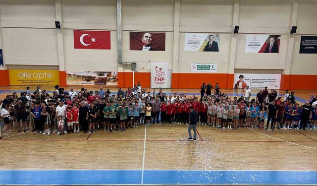 Minikler Hentbol Türkiye Şampiyonası Kuşadası’nda tamamlandı