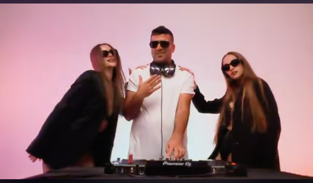 Nazillili DJ Mete yaza damga vurdu: Blue Dreams yayında