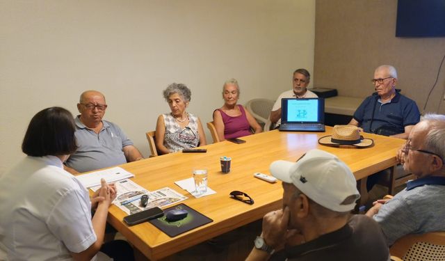 Sağlıklı yaş almanın püf noktaları 'İkinci Bahar Merkezi'nde anlatıldı