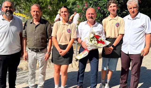 Vali Varol Kuşadası'nda yeni eğitim kompleksini gezdi