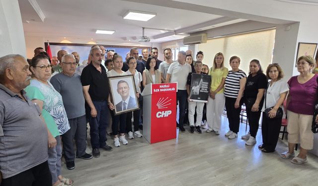 CHP’li Ökmen ve partililer binayı terk etti  : “Elbet bir gün geri geleceğiz”