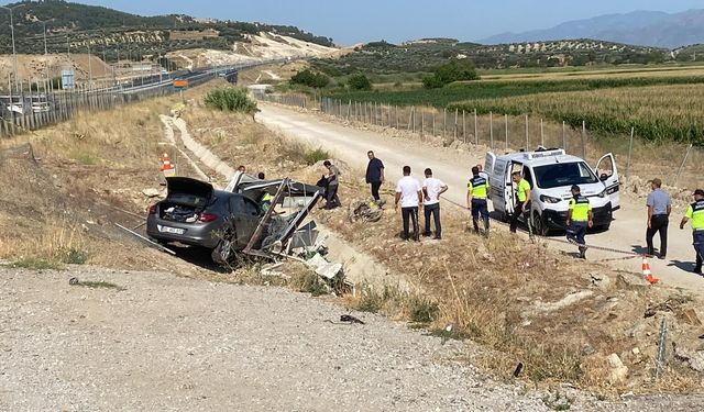 Nazilli’de hız ve uykusuzluk kaza getirdi  Bekçi kulübesine dalan otomobil 1 işçinin ölümüne neden oldu