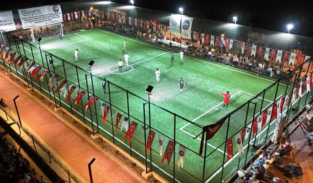Yenipazar Belediyesi Halı Saha Turnuvası’nda ilk maç oynandı